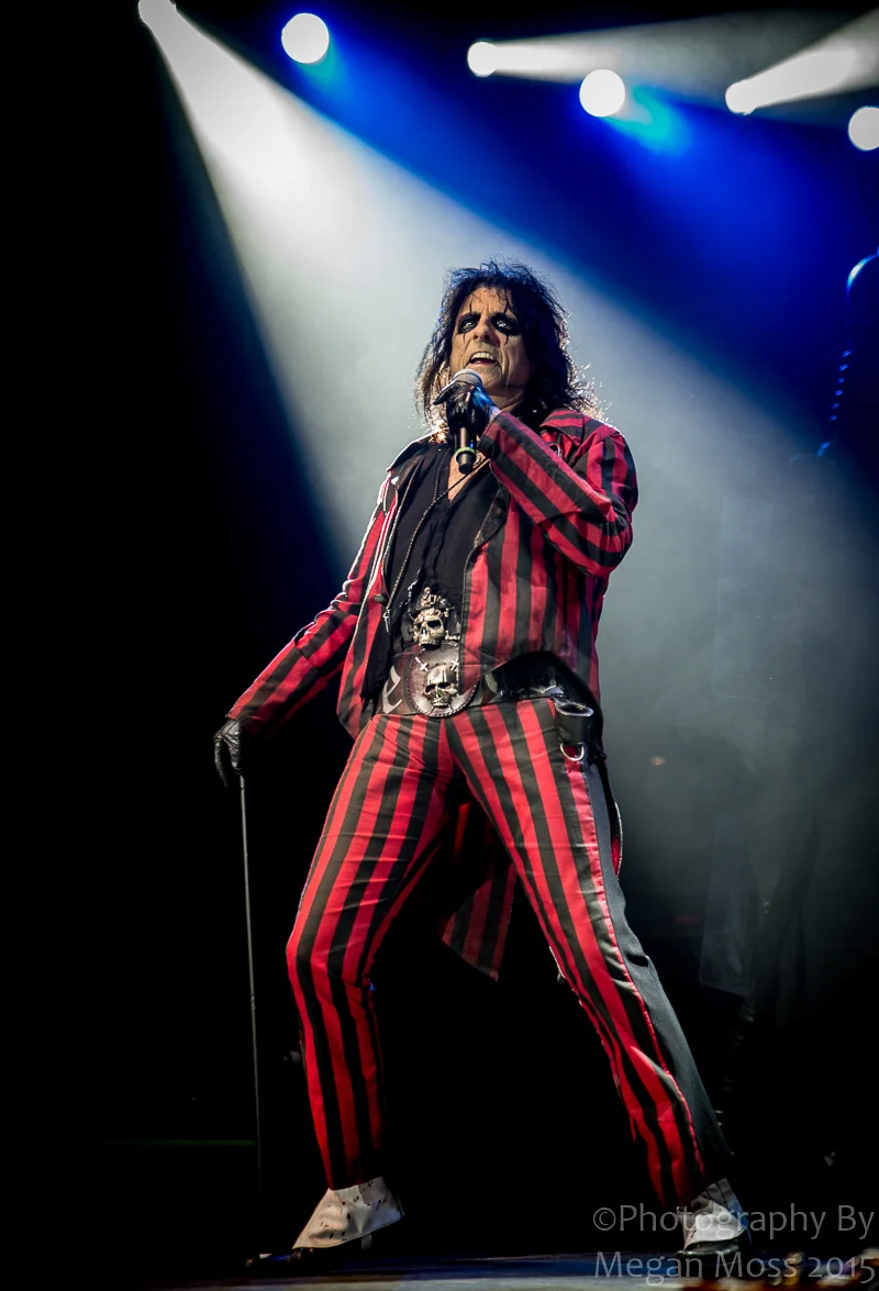 Alice Cooper-Vector Arena 9May15-7009.jpg
