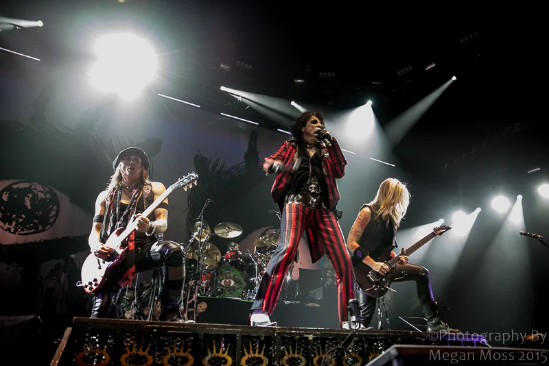 Alice Cooper-Vector Arena 9May15-7034.jpg