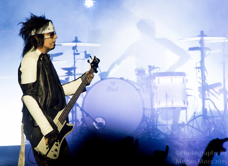 Motley Crue-Vector Arena 9May15-7288.jpg