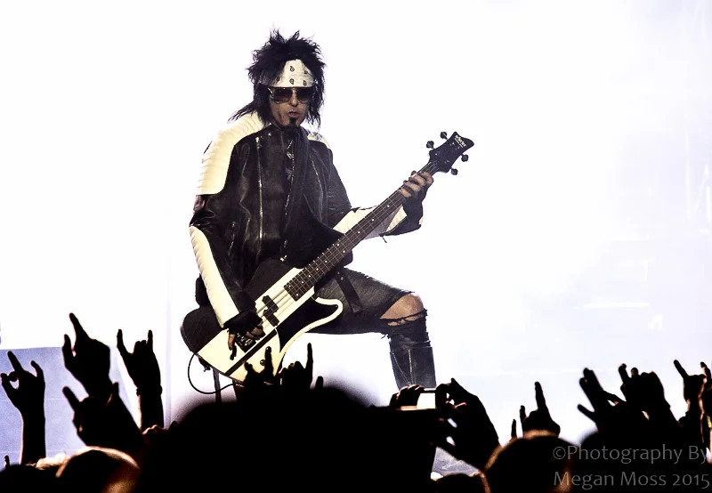 Motley Crue-Vector Arena 9May15-7294.jpg