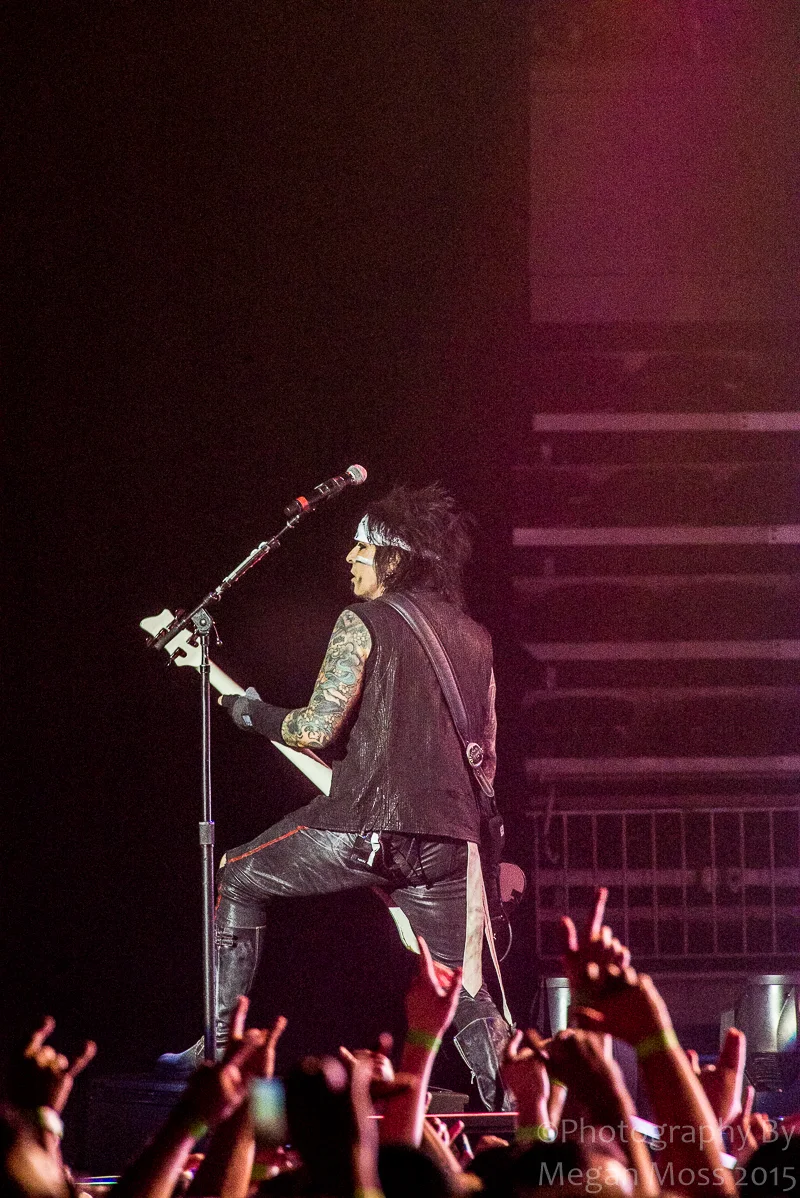 Motley Crue-Vector Arena 9May15-7345.jpg