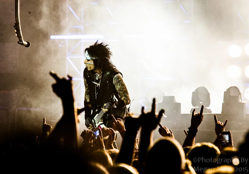 Motley Crue-Vector Arena 9May15-7451.jpg