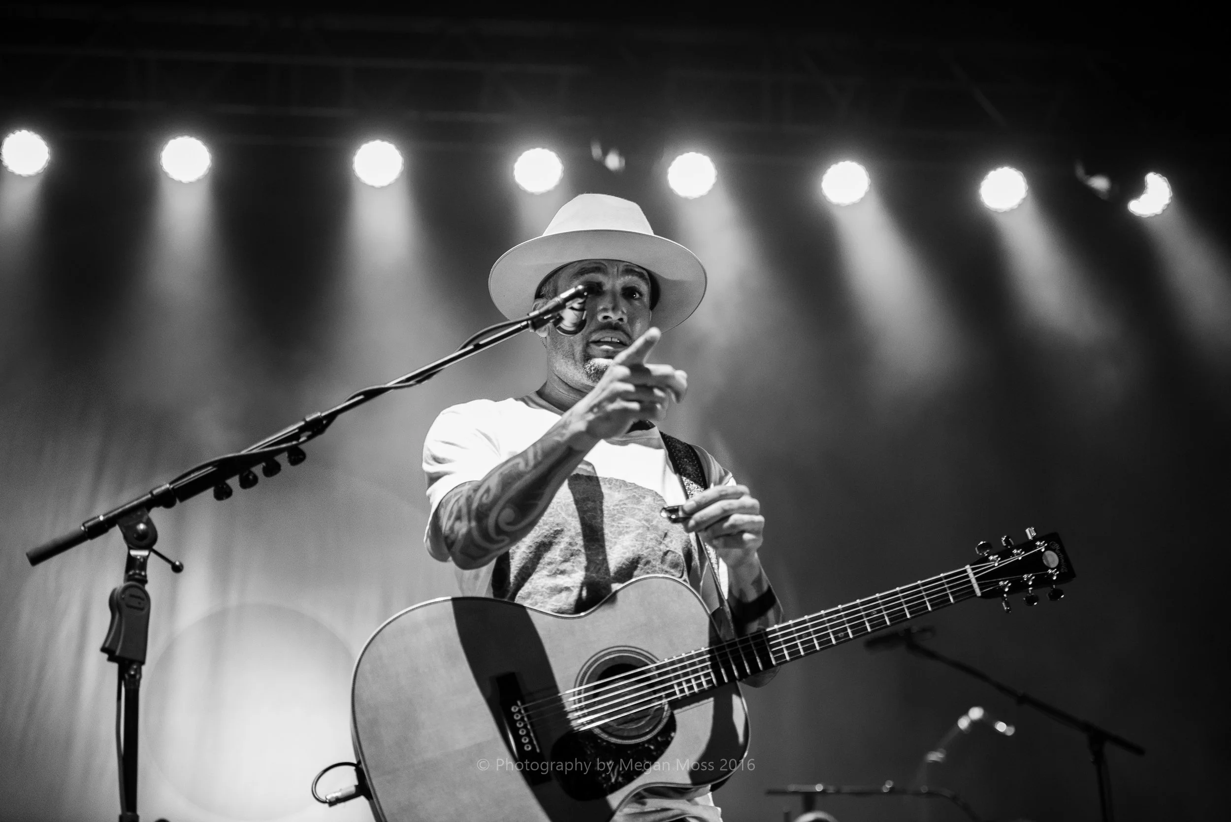 Ben Harper 2 Dec 2016-17.jpg