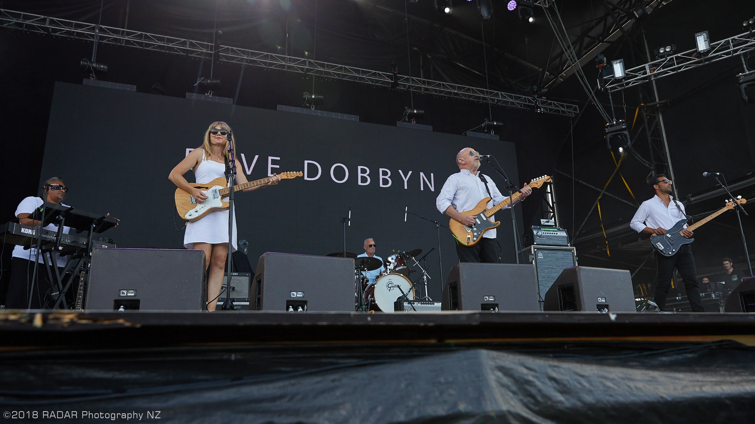 Dave-Dobbyn-002.jpg