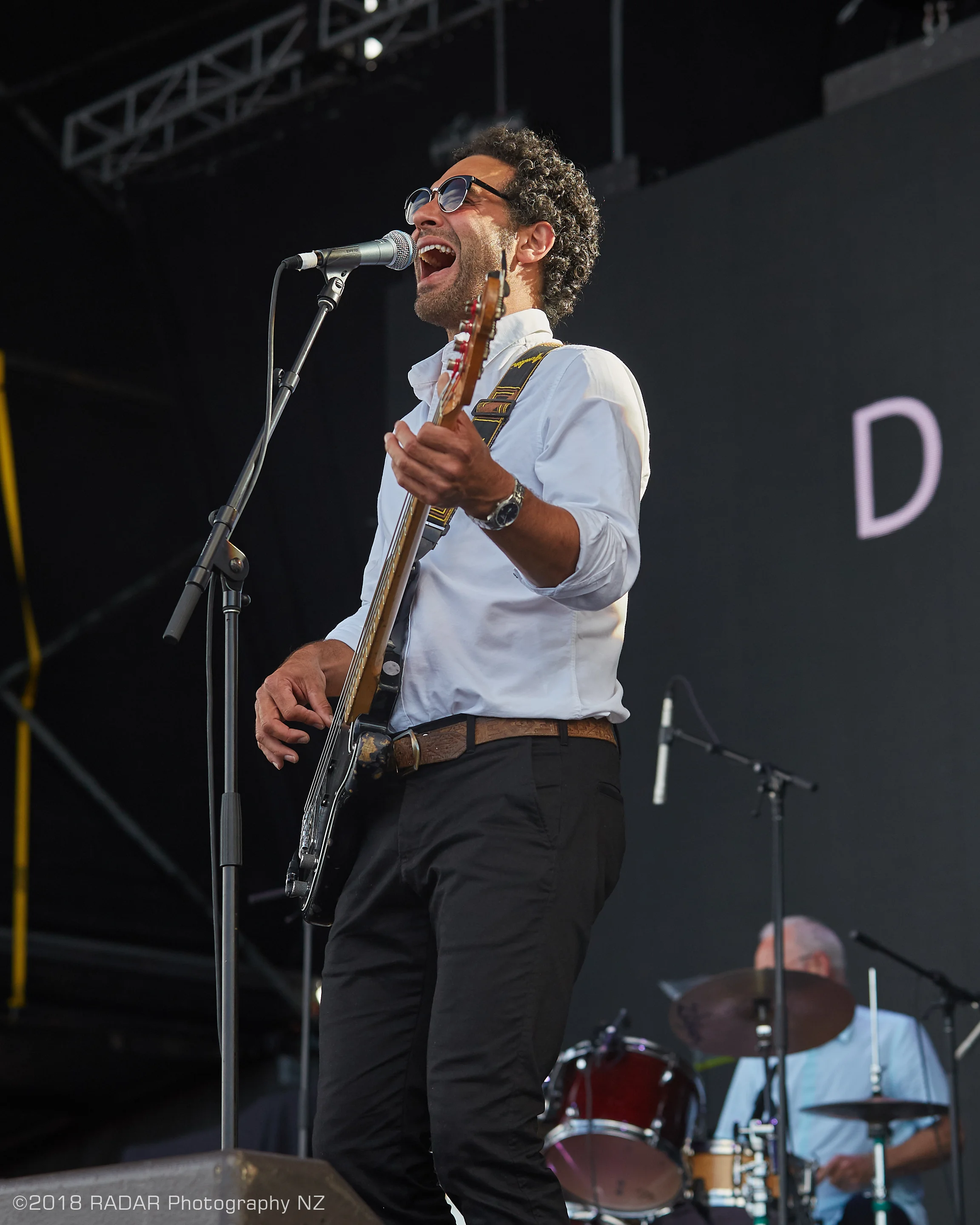 Dave-Dobbyn-005.jpg