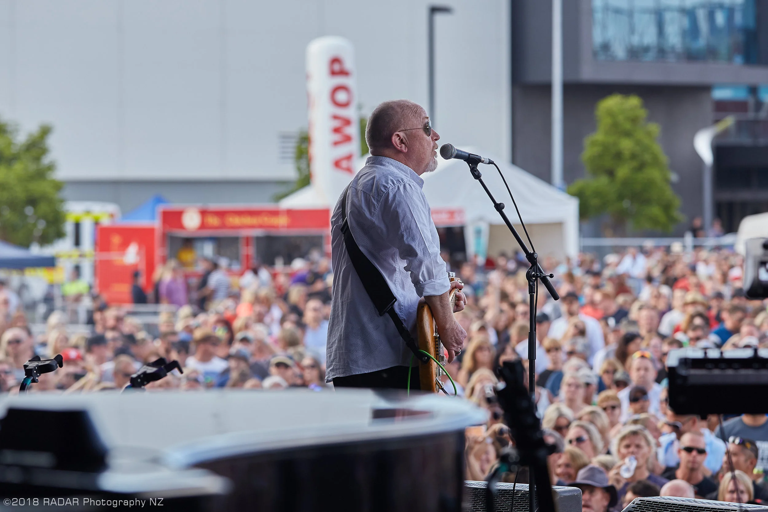 Dave-Dobbyn-009.jpg