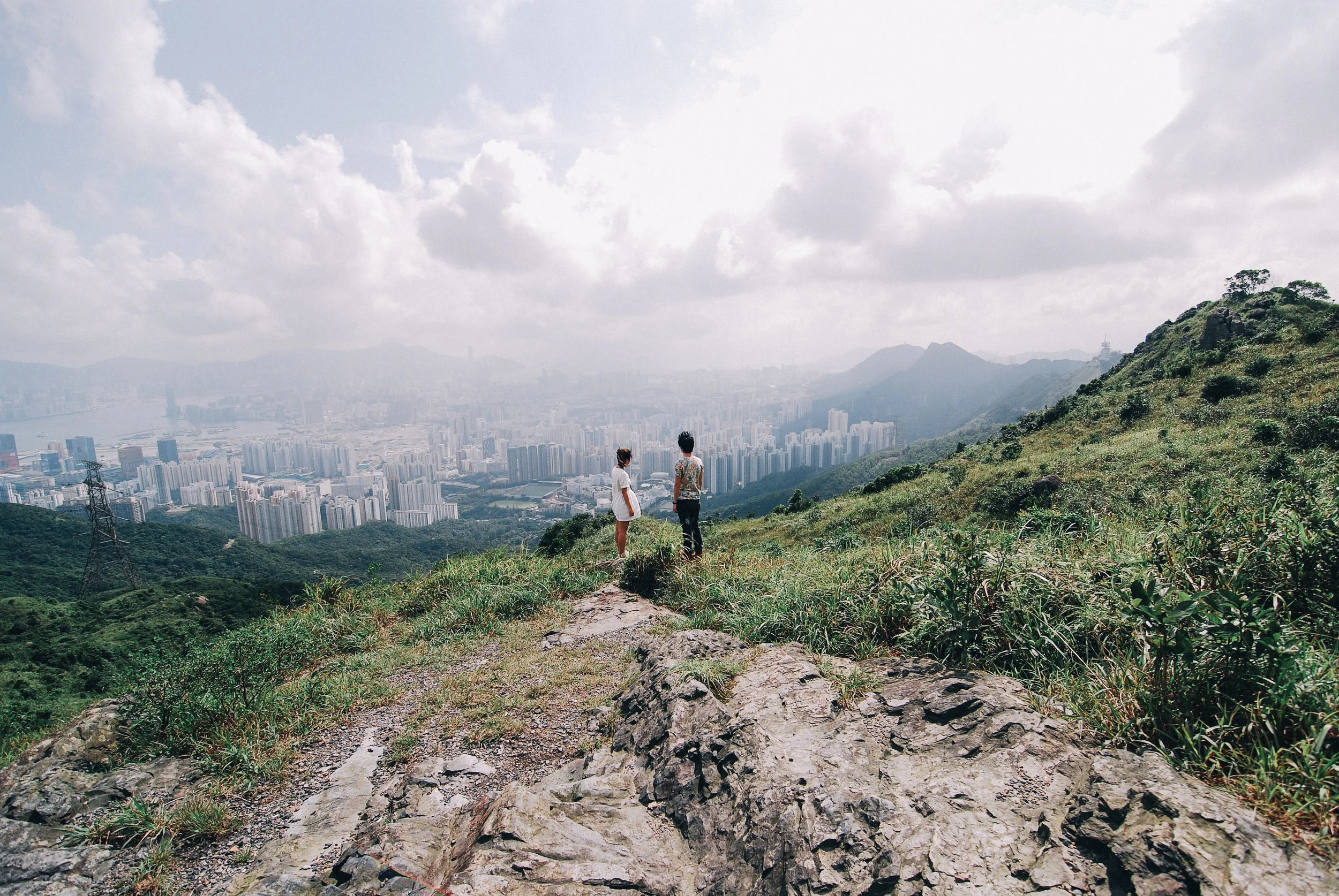 Couple inside on a mountain by a social media photographer