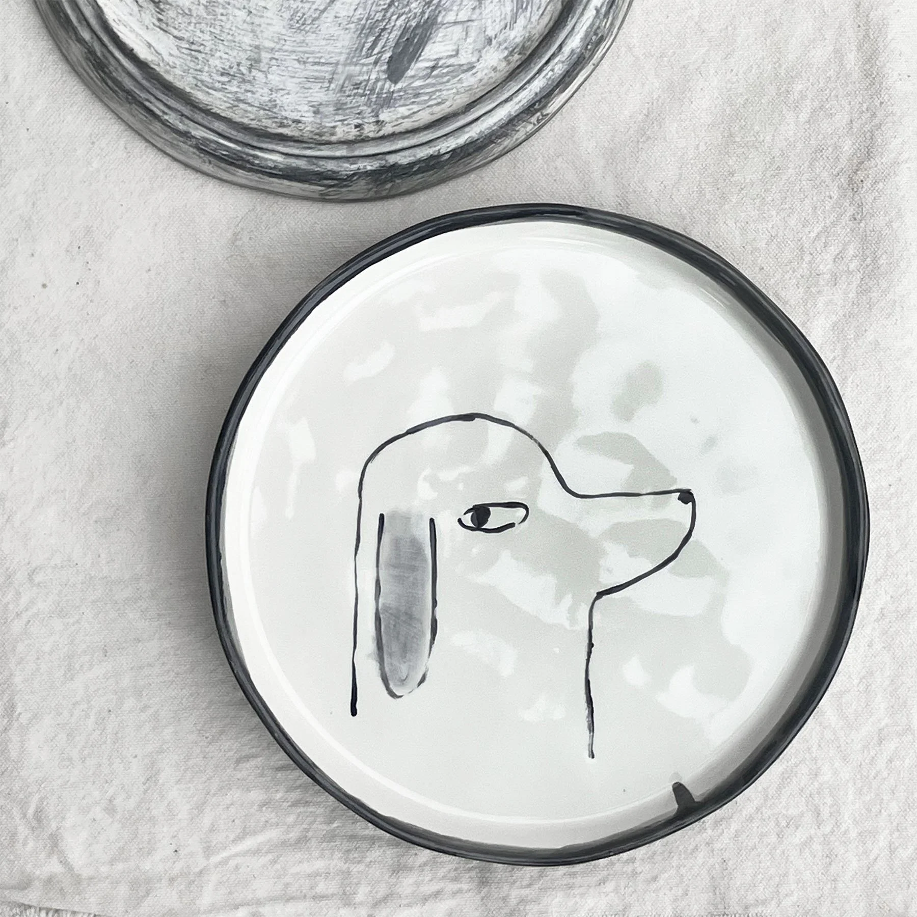 plate_dog_detail.jpg