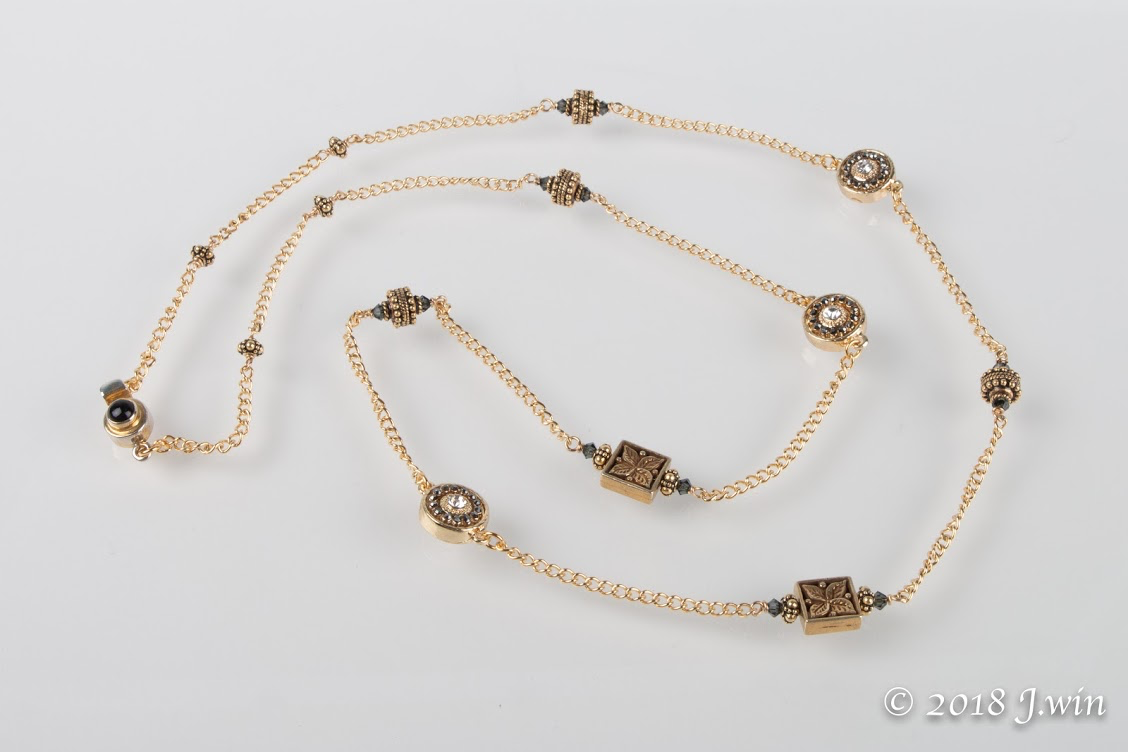 Gold and crystal stunner necklace
