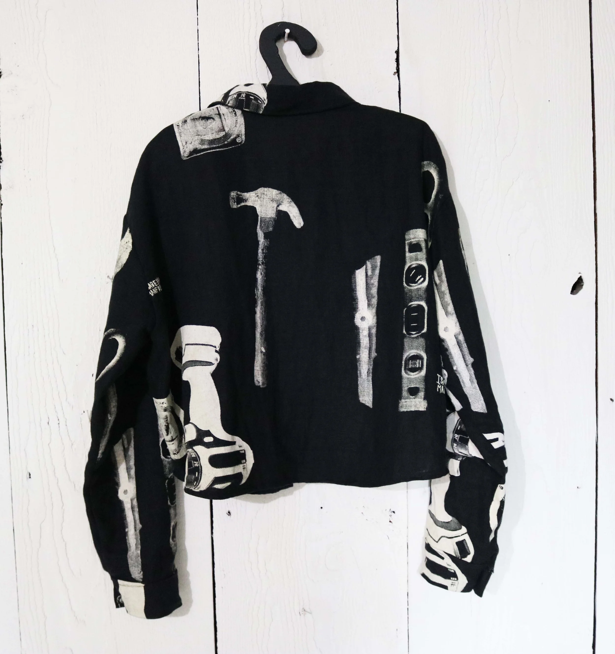 tool button down hang back.JPG