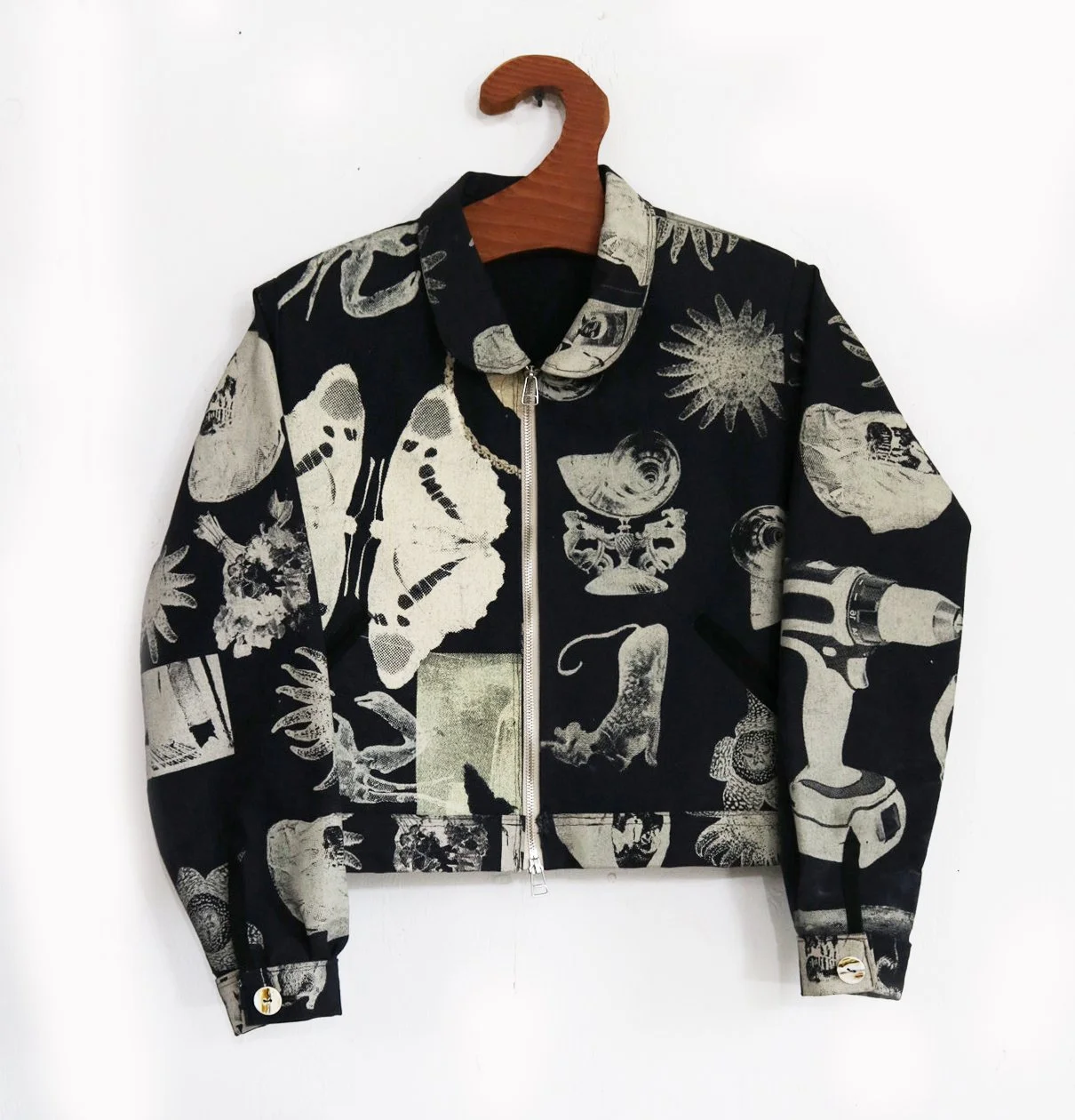 front print zip jacket.JPG