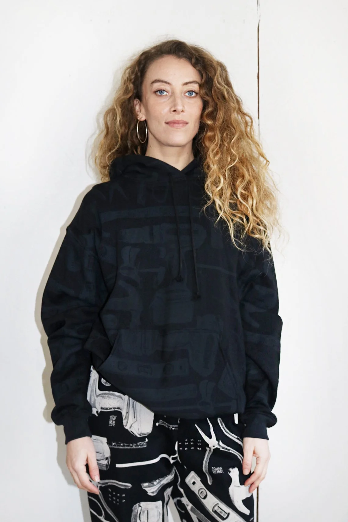 model tool hoodie.JPG