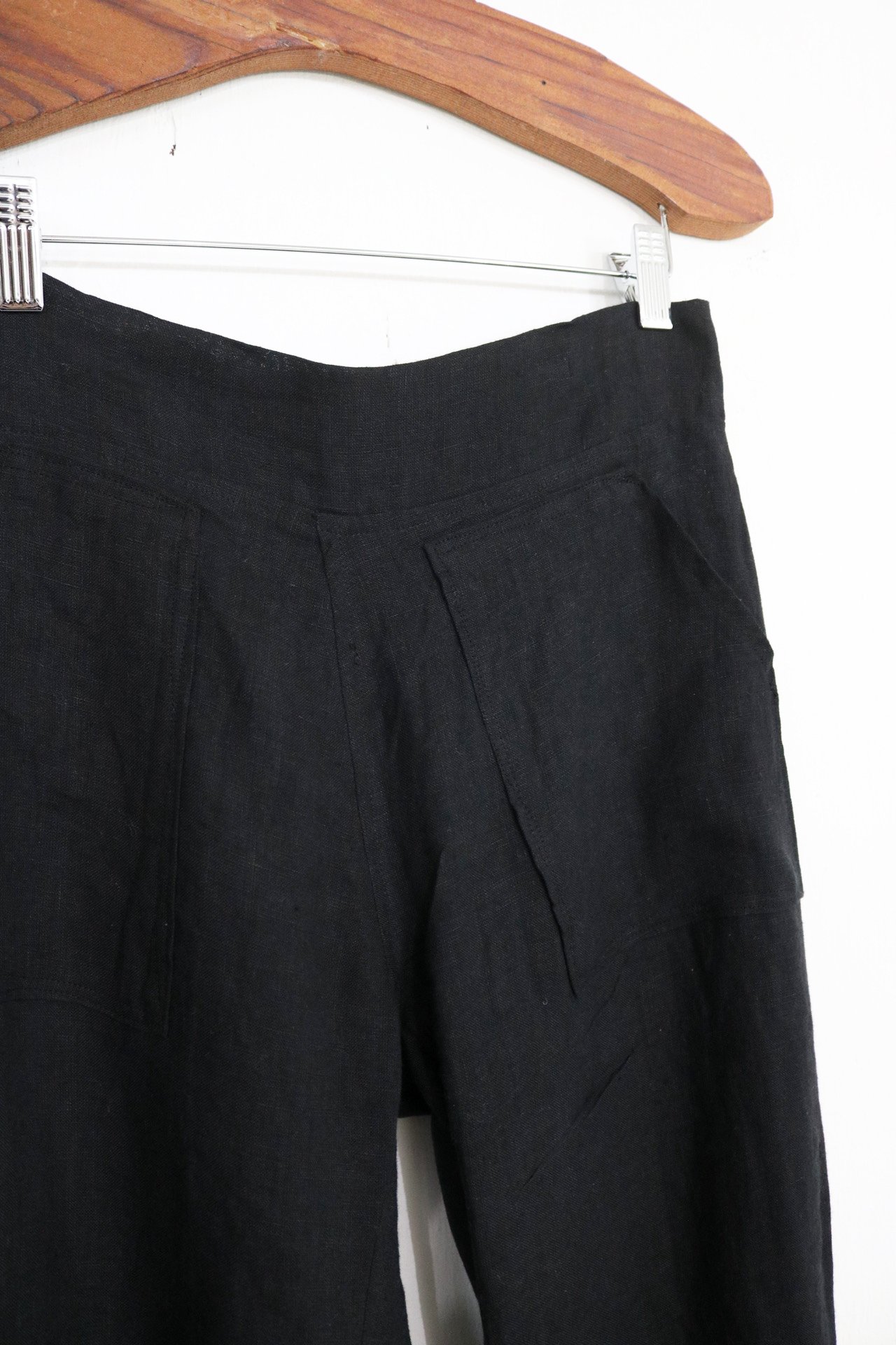 linen pants front pocket detail.JPG