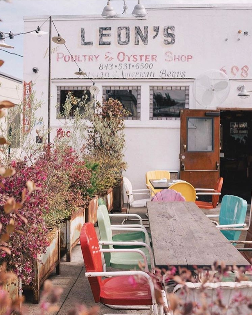 the local girls’ guide to a night out in Charleston! (updated 2023)