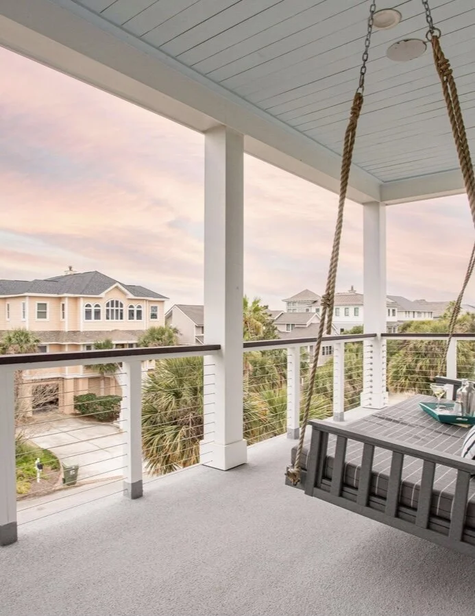 our favorite Charleston beach houses (& a discount!)