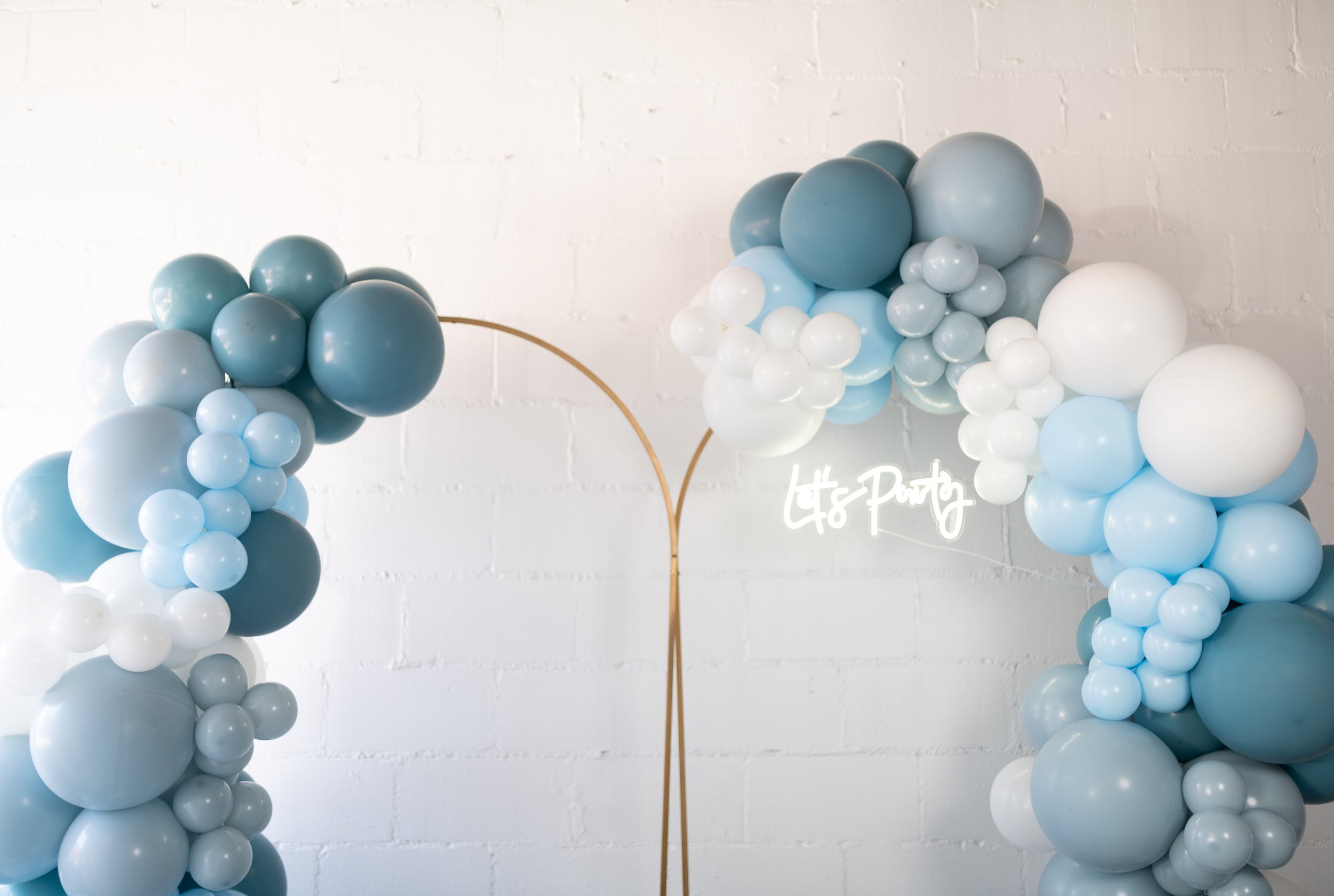 Kay and Co_Balloons + Set-ups_-46.jpg