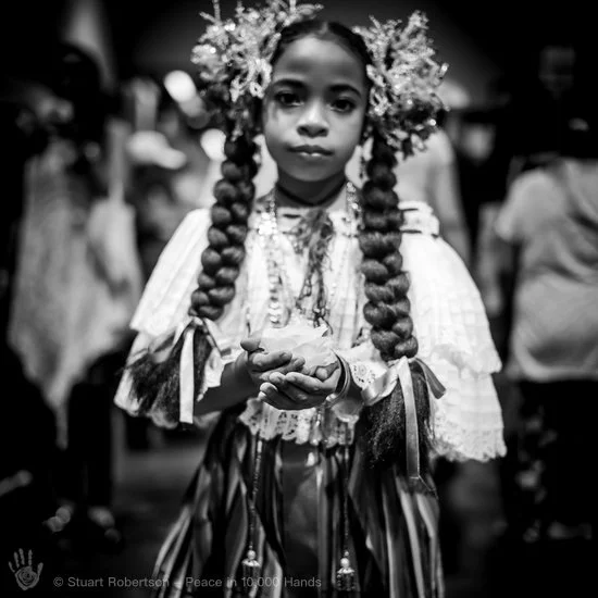 Peace in 10,000 Hands206.jpg