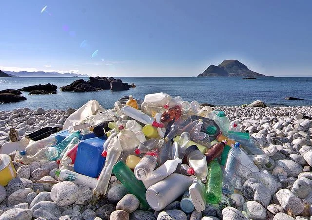 plastic-bottle-trash-litter-CC-Snemann.jpg