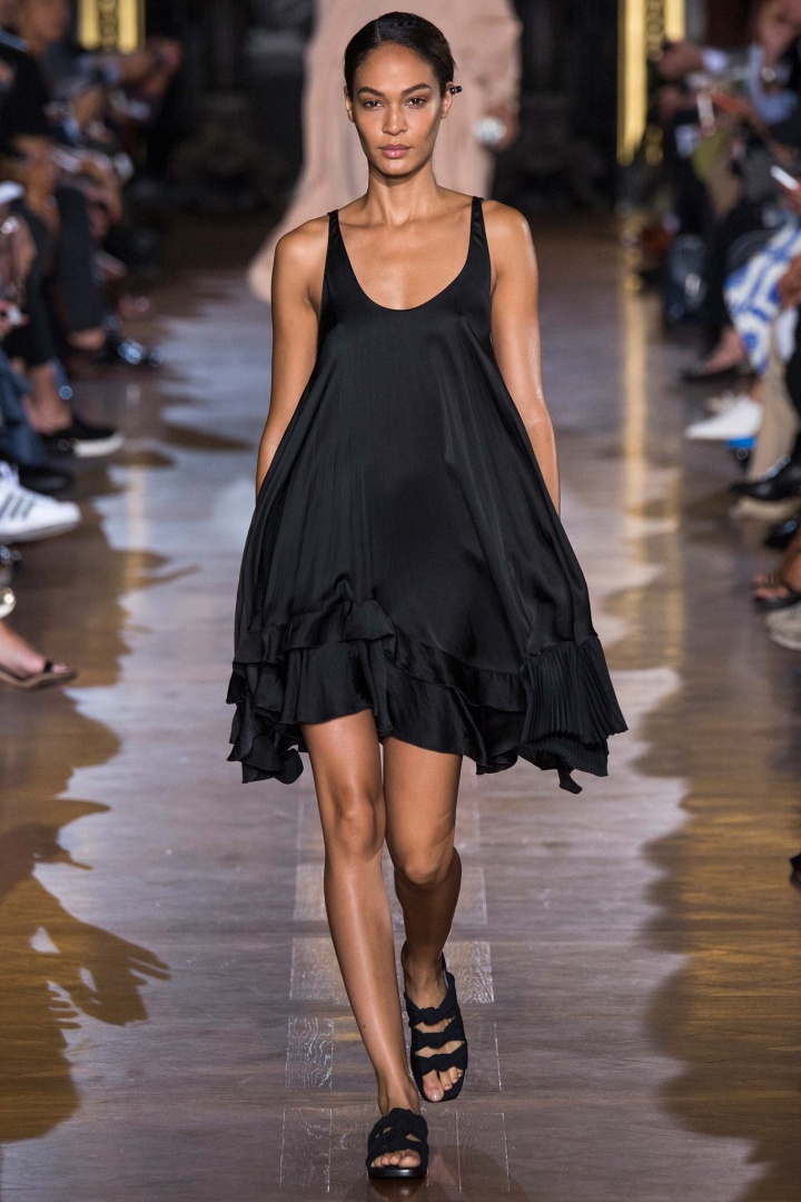 Stella-McCartney-PFW-Spring-2015-Trapeze-Dress-Glamazonsblog.jpg