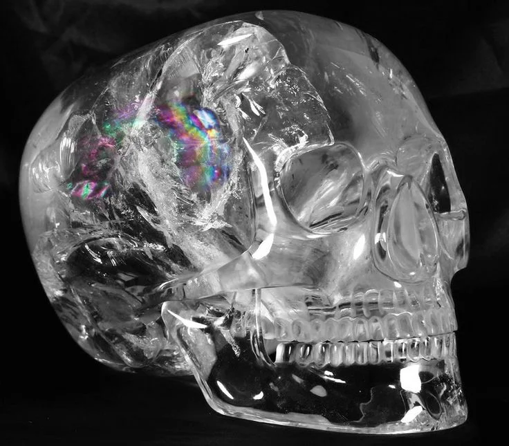 675e8f30c1227992b3612ed91b746781--quartz-rock-crystal-skull.jpg