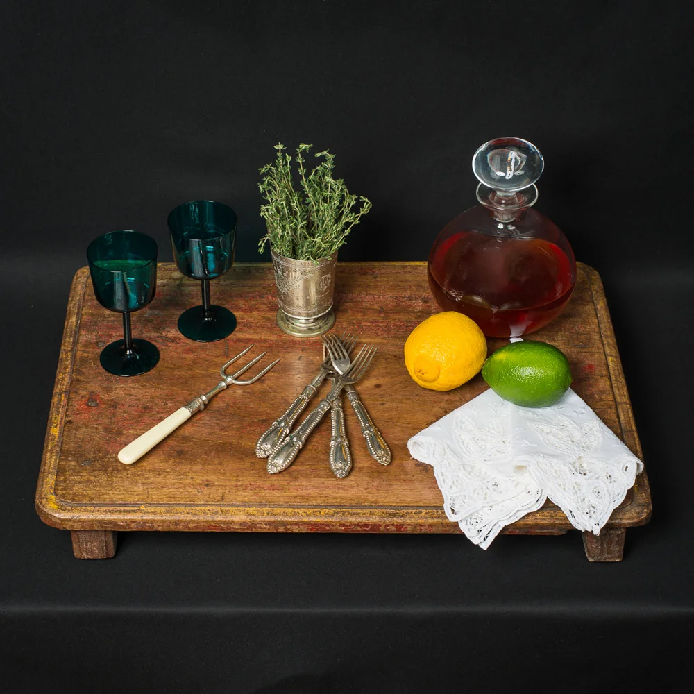 ANTIQUE WOODEN SERVING TRAY