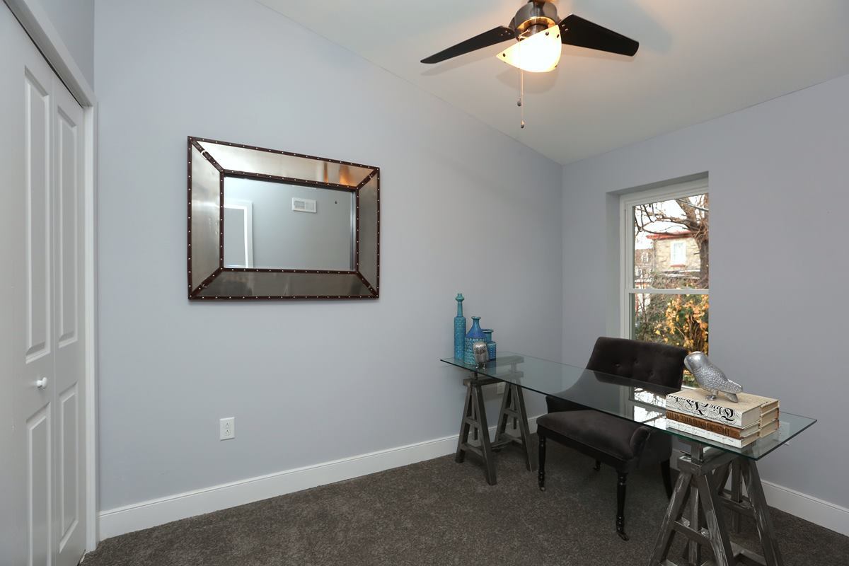 3523 Sunnyside - bedroom