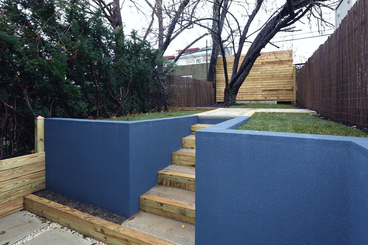 3523523 Sunnyside - exterior rear yard