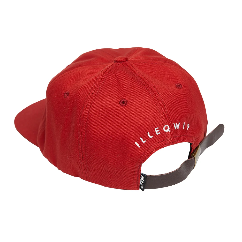 illeqwip_Magpie_Red_hat_black.jpg