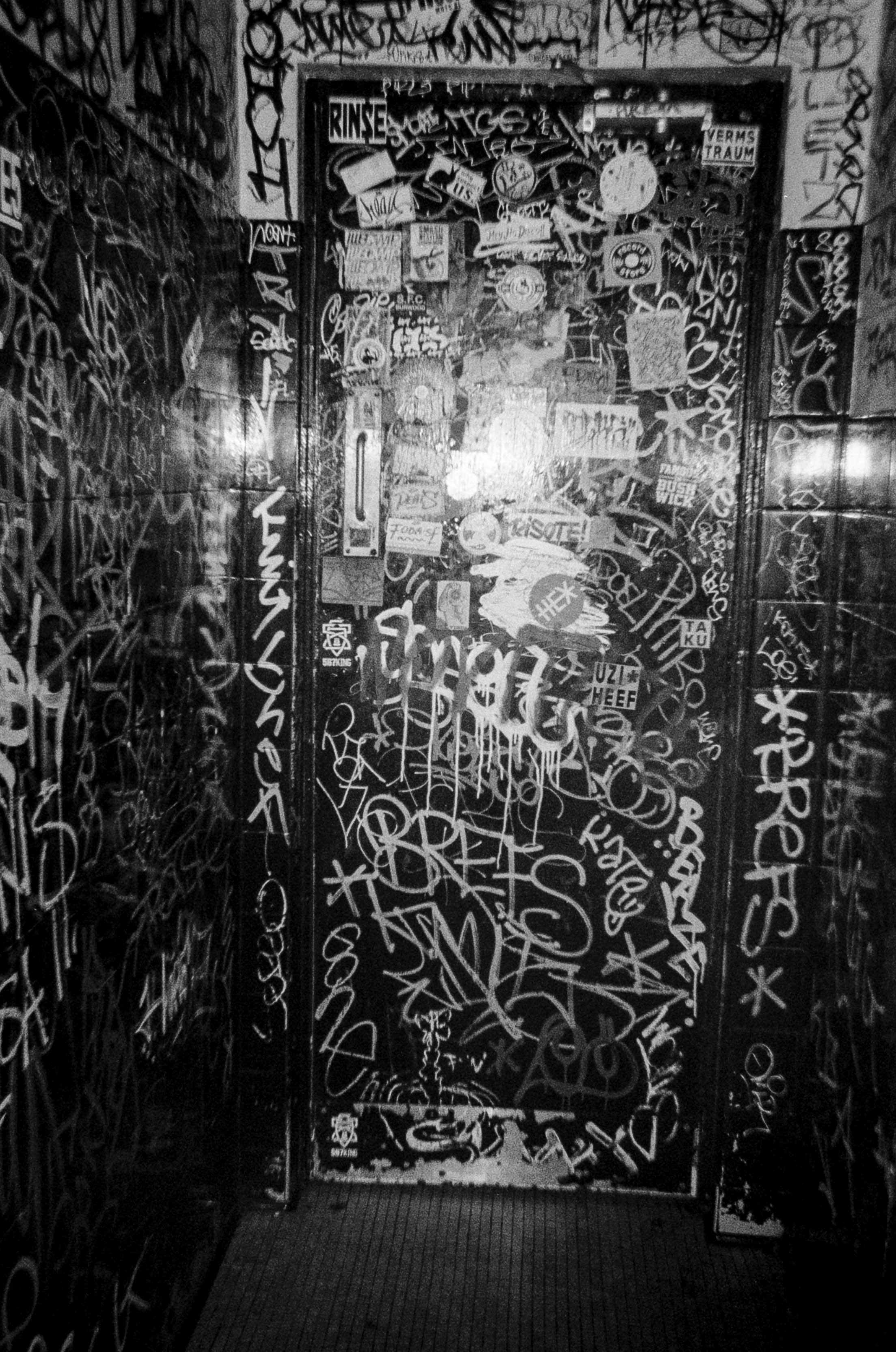 2UP_3_BW_film_spendlove_web_illeqwip-24.jpg
