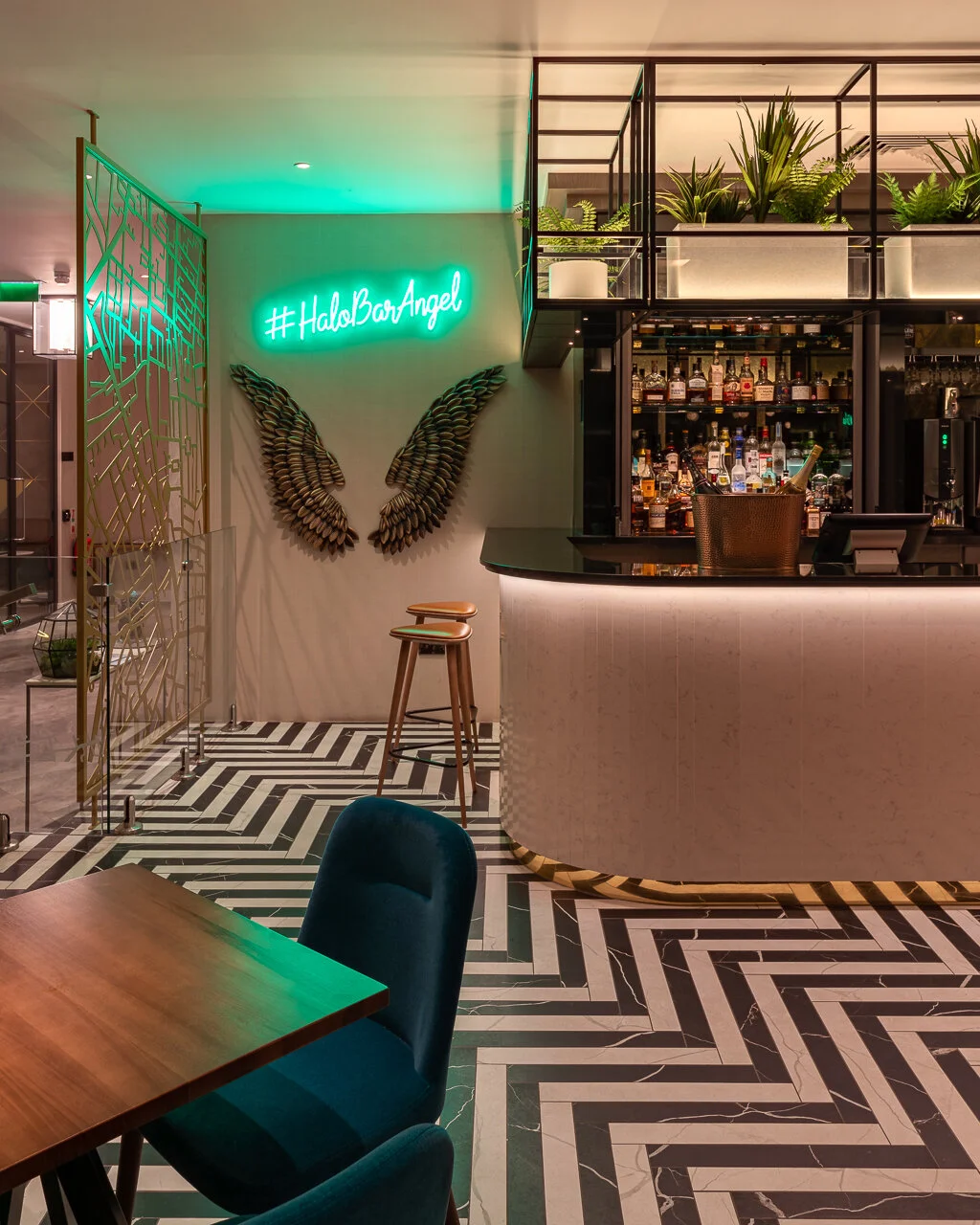Susan Lake Lighting Design_HiltonIslington_ (6).jpg