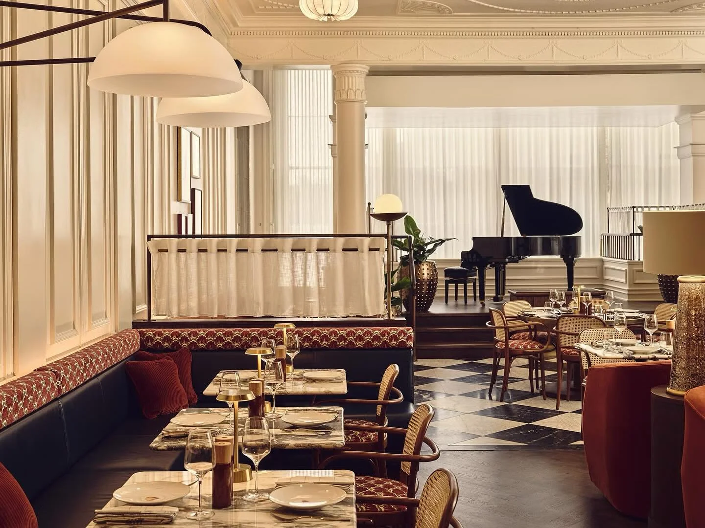 Our lighting design project Petit Beef Bar Edinburgh has a soft and elegant blend of decorative lighting and architectural lighting design elements concealed in furniture and architectural details.
 
Lighting design @susanlakelight 
Interior design @