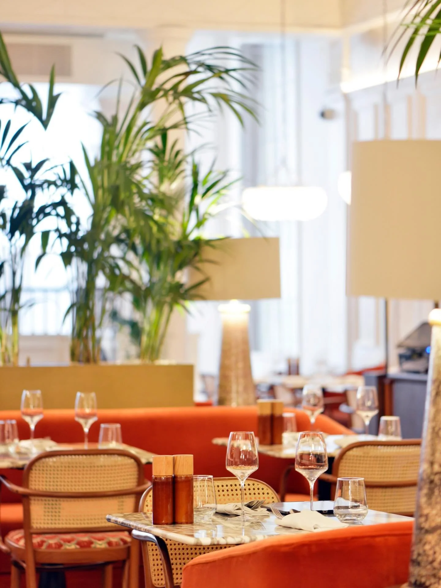 Our lighting design project Petit Beef Bar has some carefully considered details integrating the lighting into the architectural elements. 

Lighting design @susanlakelight 
Interior design @3stories_design 
Client @lepetitbeefbar_edinburgh 
Contract