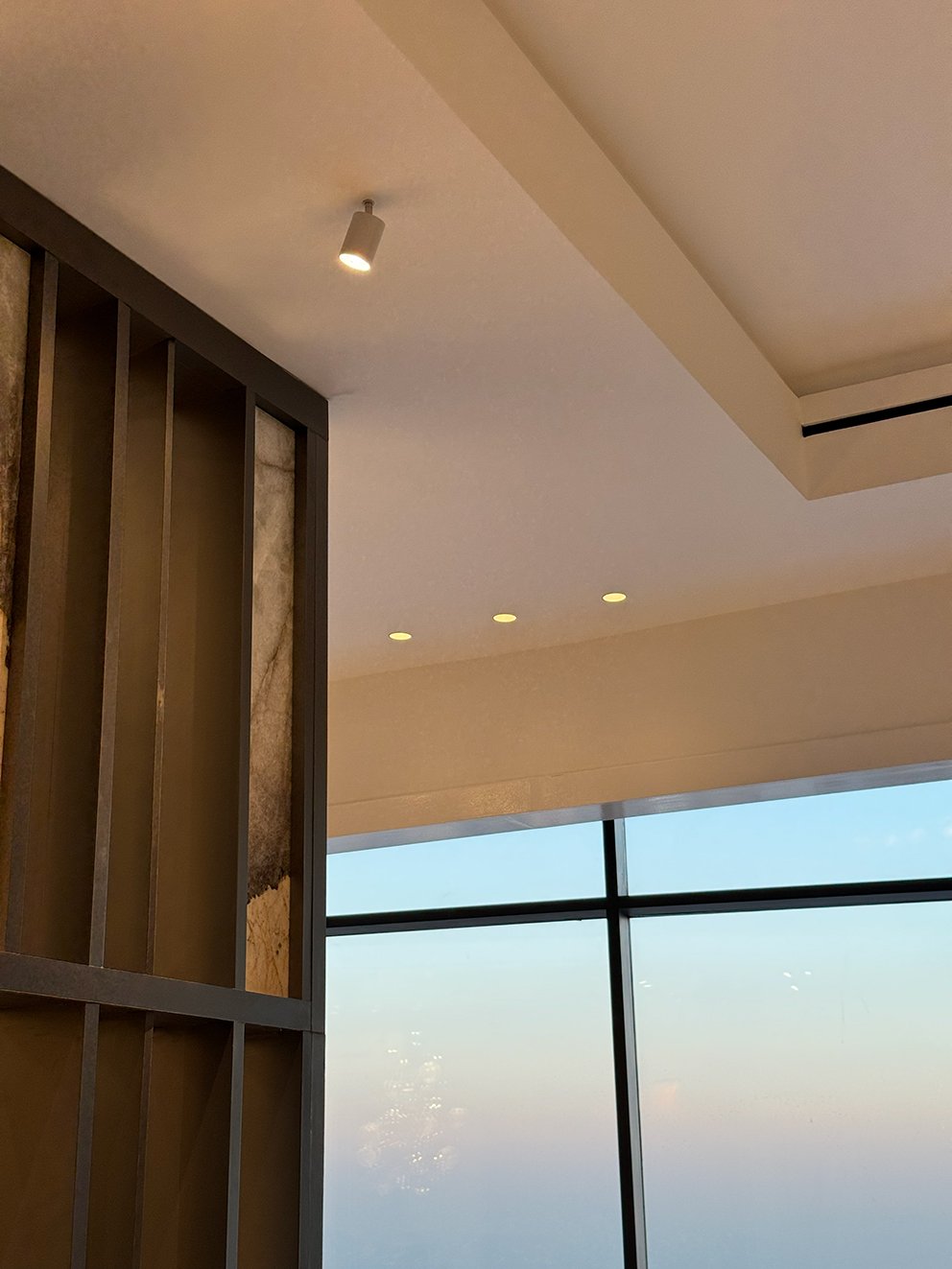 HOBO trimless 7 light lighting system