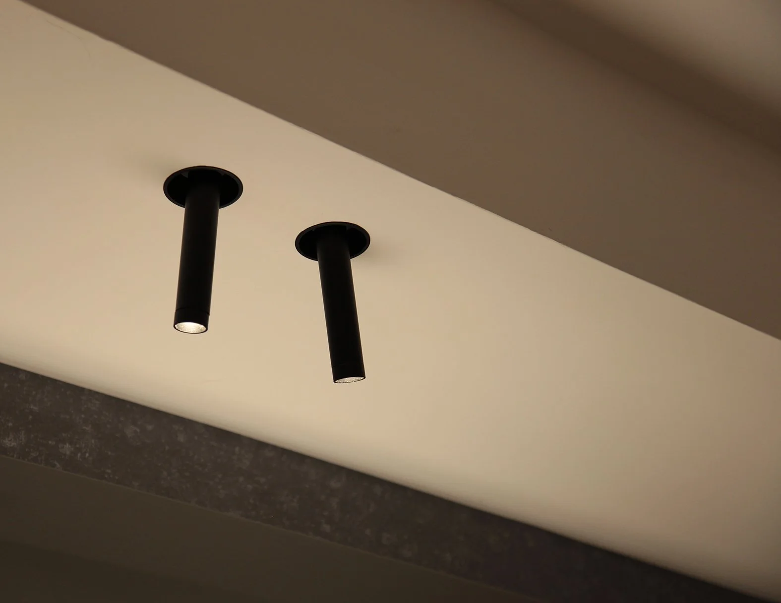 HOBO trimless 7 light cilindro3  lighting .jpg