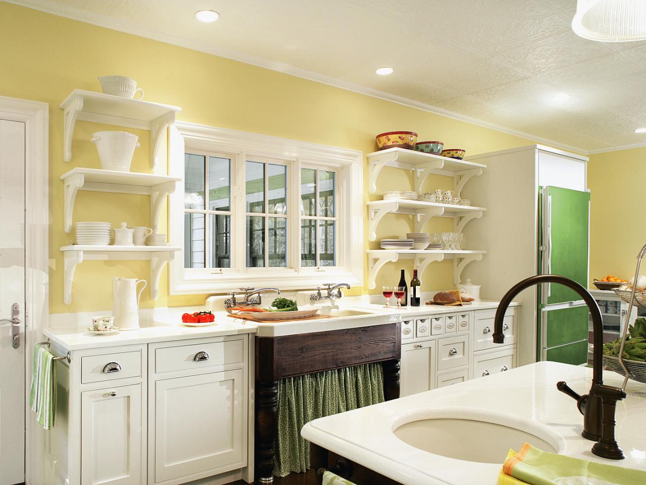 yellow kitchen.jpeg