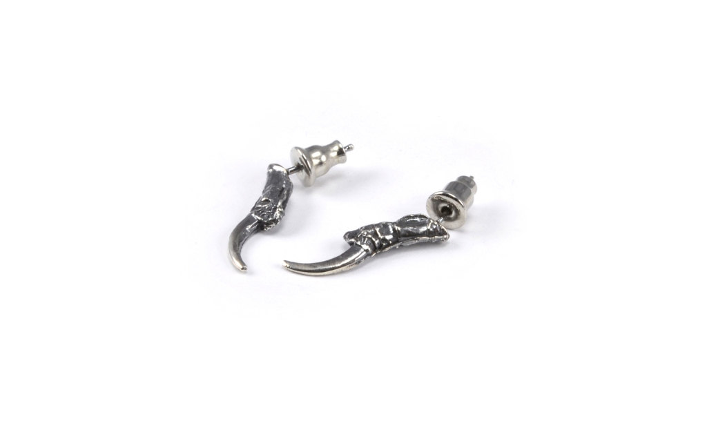 The Hunted II - Single Crow Claw Talon Earring