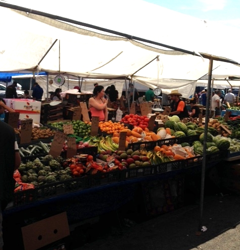 Our visit began as we exited the Haymarket subway station, just a one minute walk to the North End. It was a Saturday and we were greeted by a full block of stalls, merchants selling fruits, vegetables, fish, meat and spices at the outdoor historic market (Haymarket) that happens every Friday and Saturday.