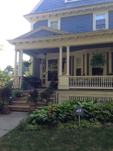 Note the benches and seats on the porch. One evening, I saw the residents sitting, talking and enjoying the cool air. One of them was strumming a guitar.