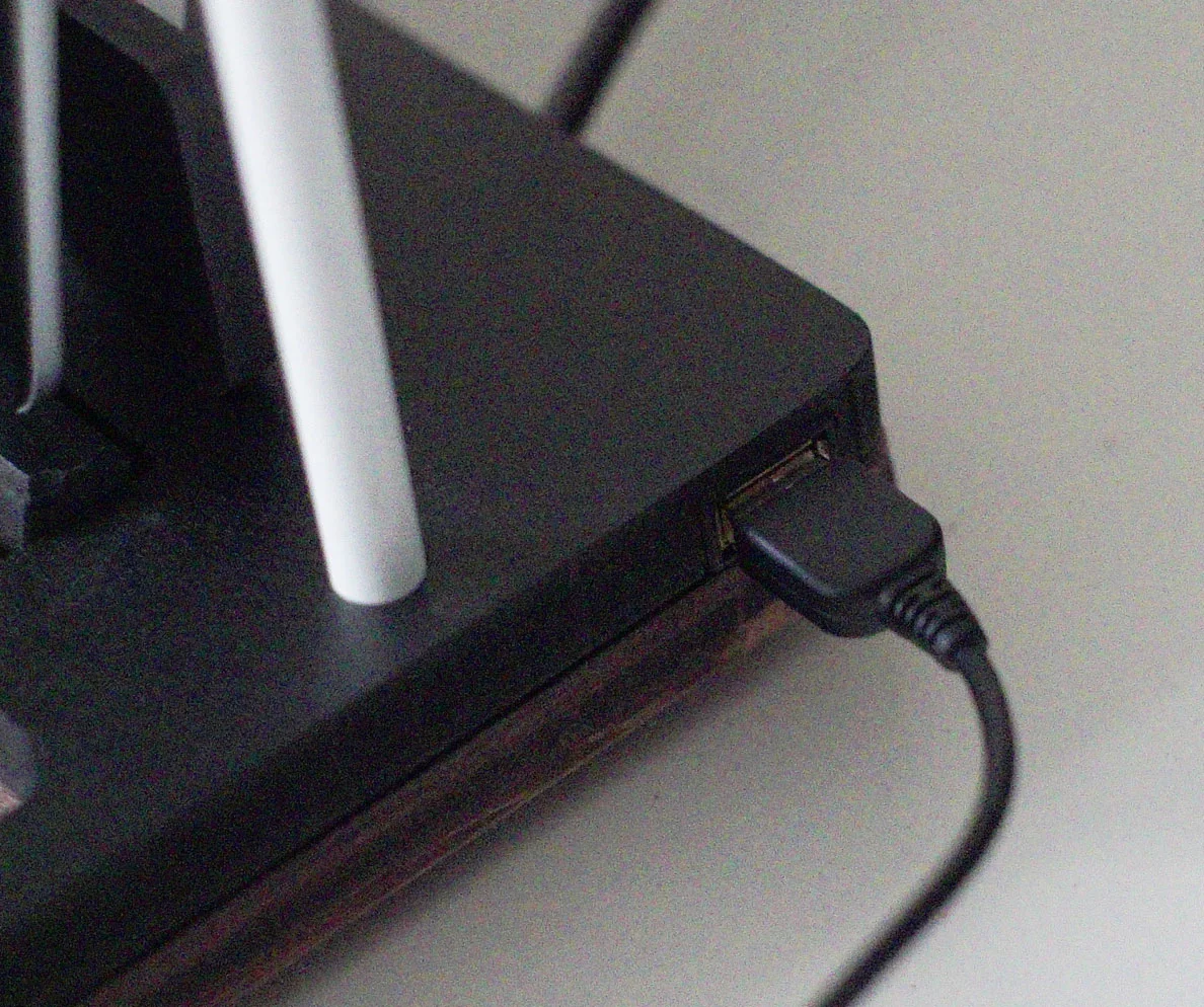 DskStnd_USB01.jpg