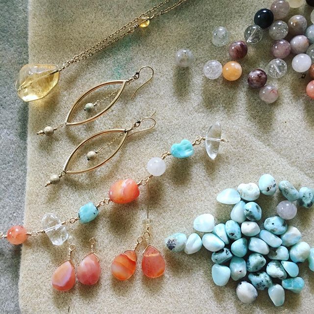 In the summer I have all the love for the subtle sparkle of gold!