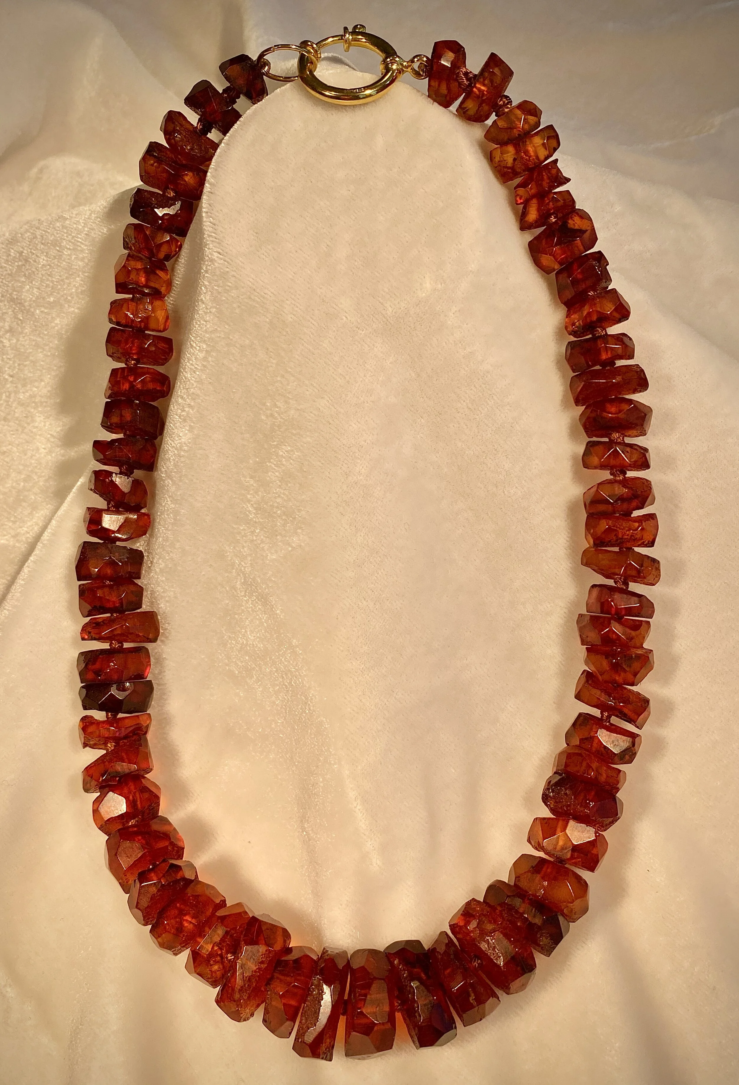 chunky amber necklace with large clasp.JPG