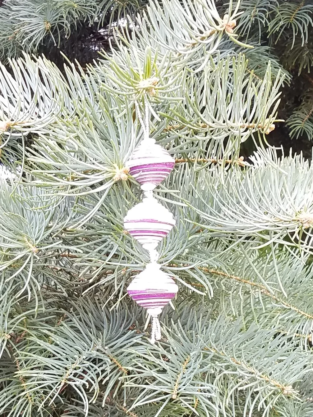 Ornament 3.jpg