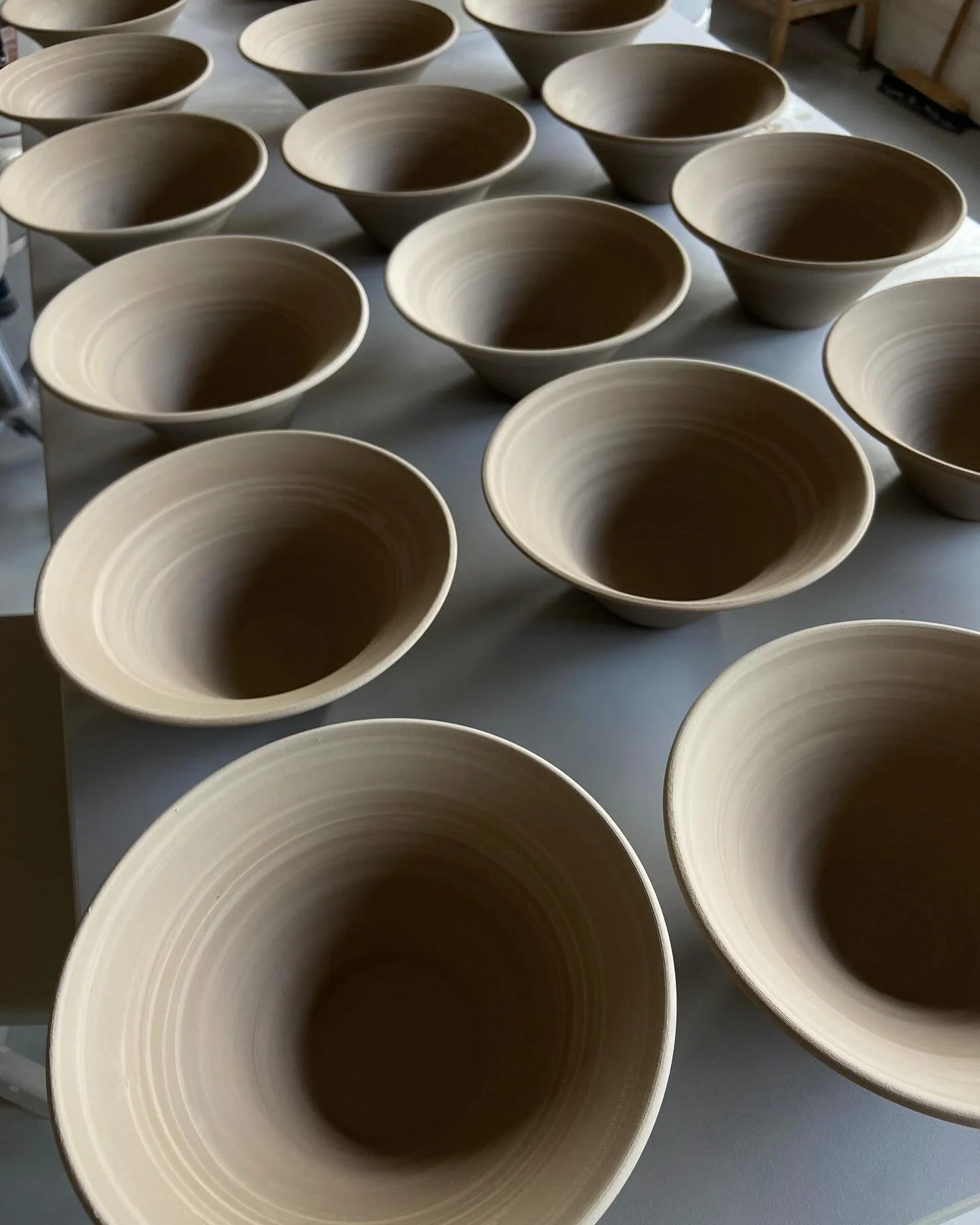 Some scenes of a very busy studio. Next to myself there are 30 students working at the studio every week. Producing lots of beautiful pots, but with left over clay and slip in the process. I try to recycle every week in these busy times to make sure 