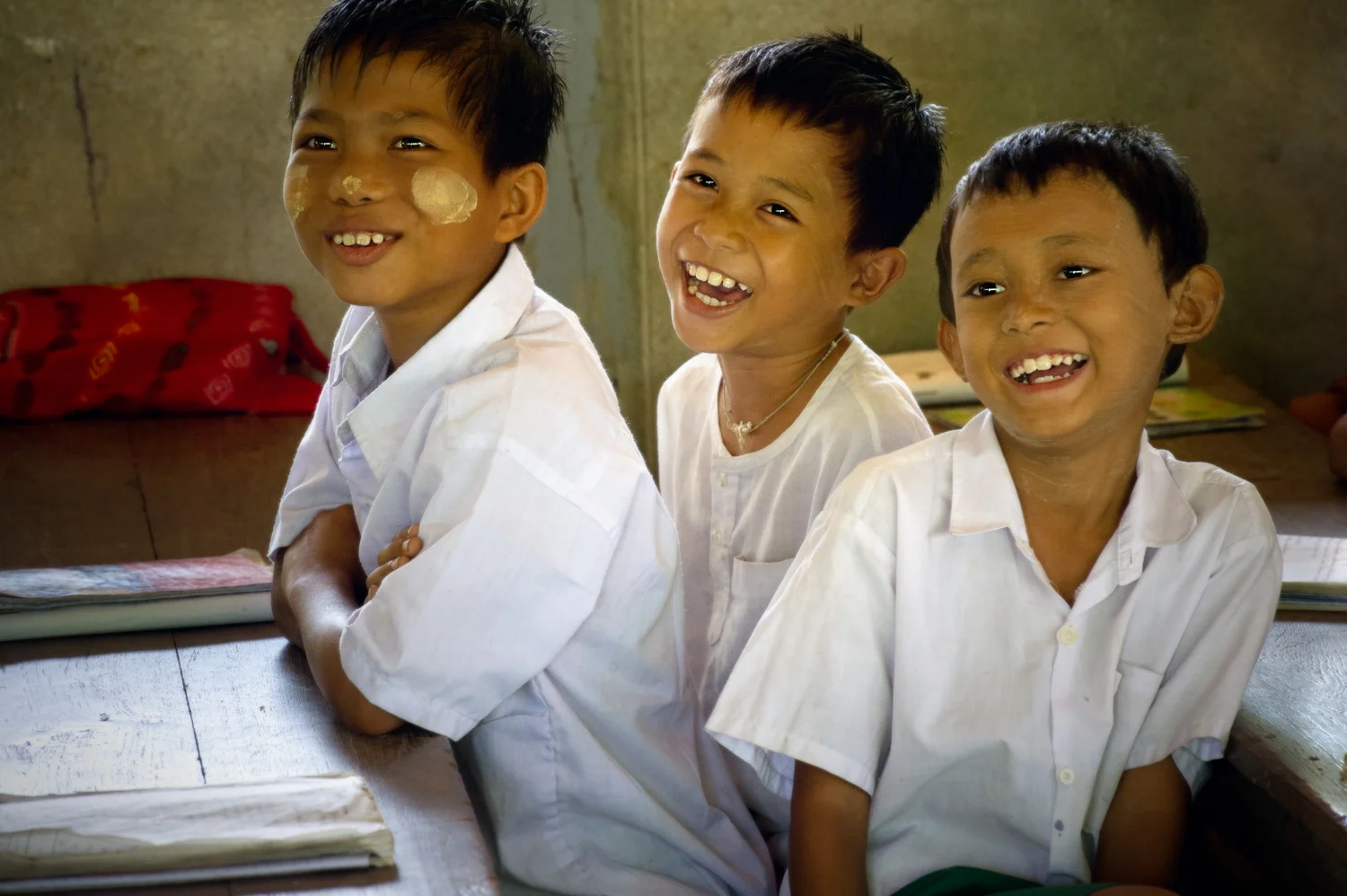 _DSC4099 3 school boys st3.jpg