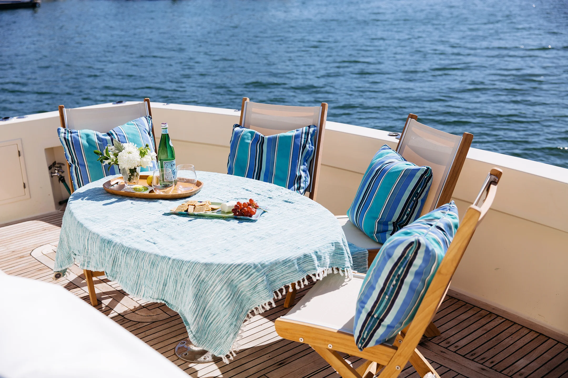 Cook dinner aboard and eat on the aft deck as you enjoy the beautiful sunset