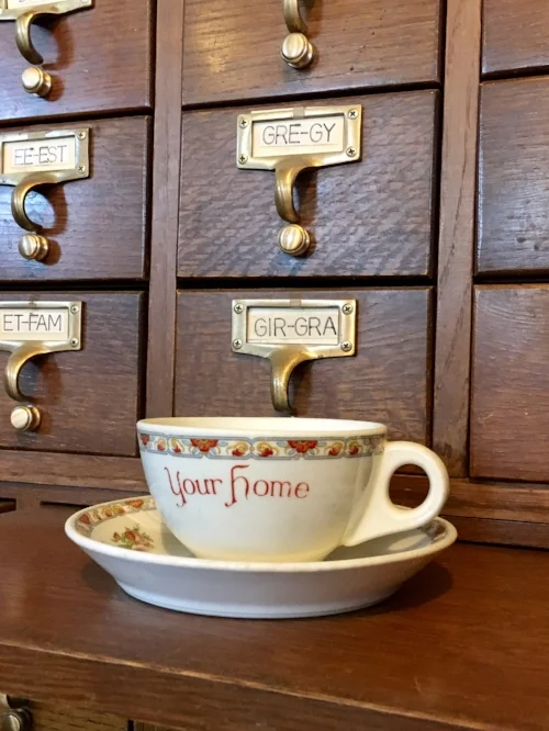 that china pattern belongs to Your HOme Public library in Johnson City, ny. Could this display at their book sale be any more charming? 
