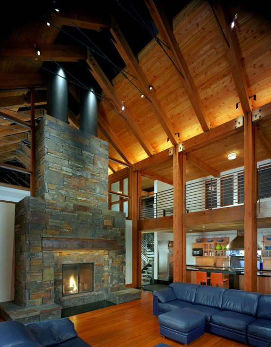 J03 LIVING ROOM 2 - RESIZED.jpg