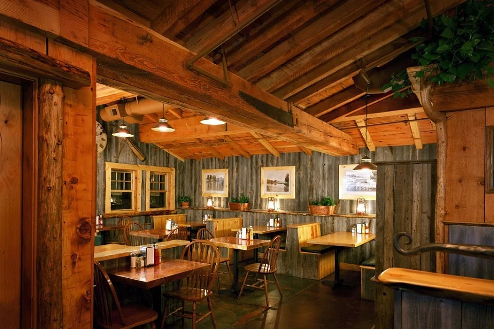 BT Dining RESIZED.jpg