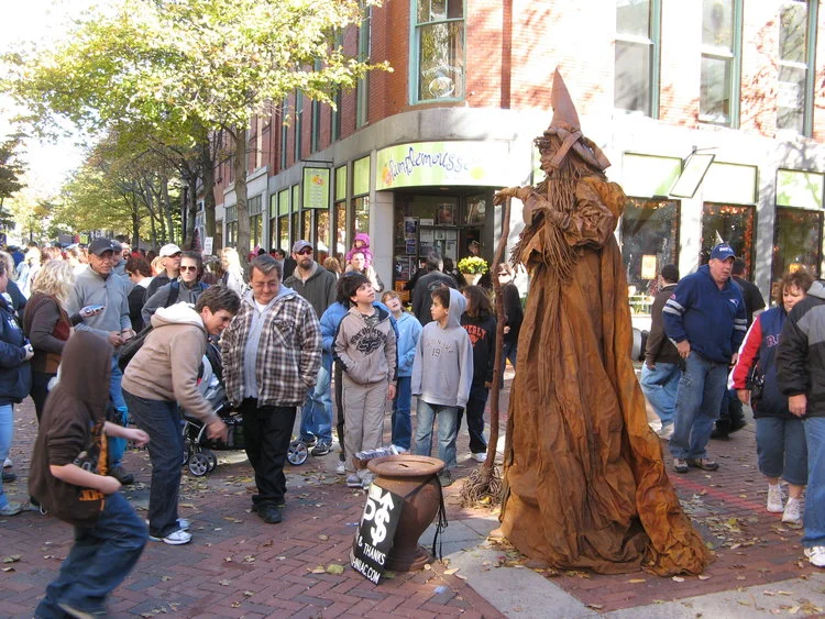 Street Performers Abound