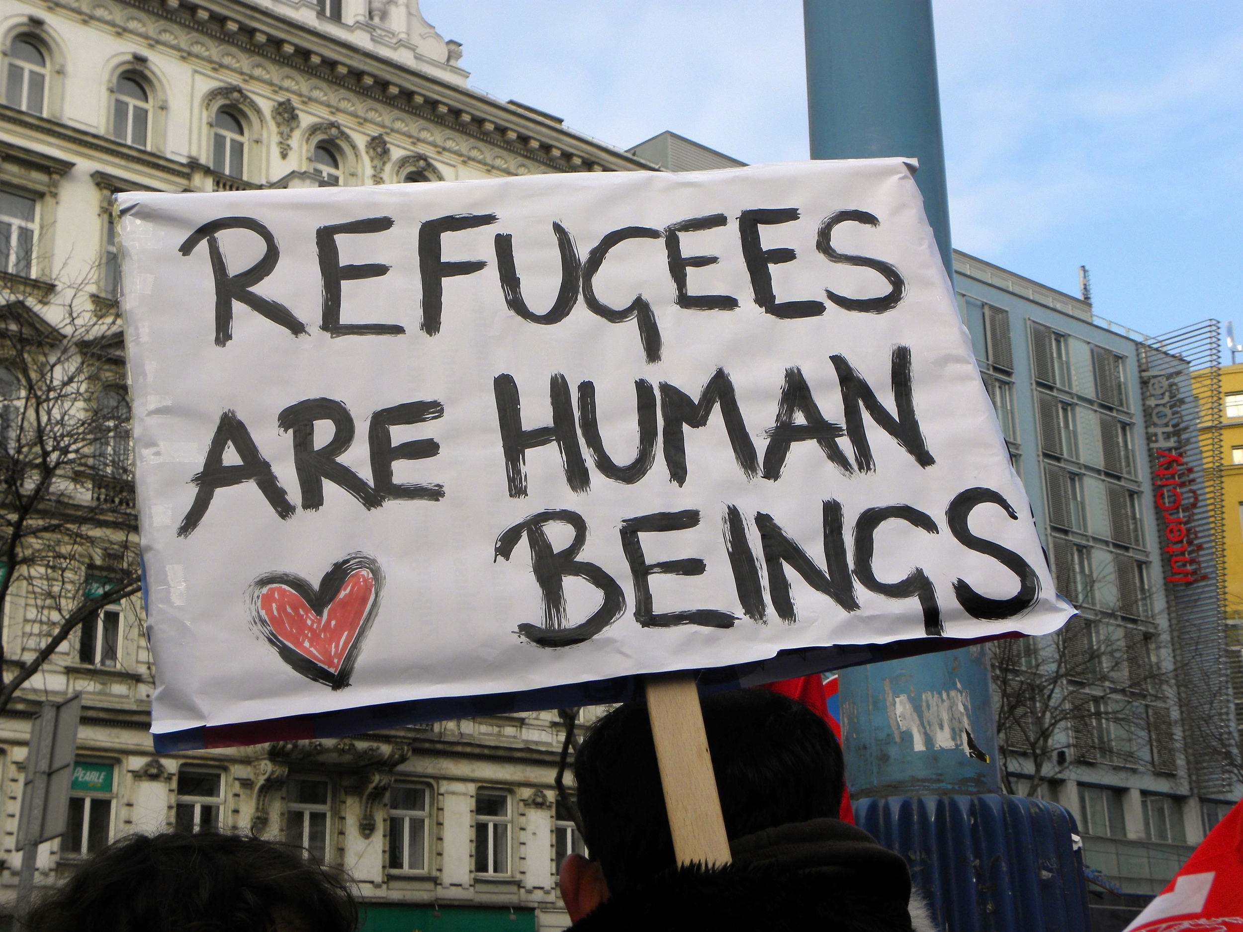 2013-02-16_-_Wien_-_Demo_Gleiche_Rechte_für_alle_(Refugee-Solidaritätsdemo)_-_Refugees_are_human_beings.jpg